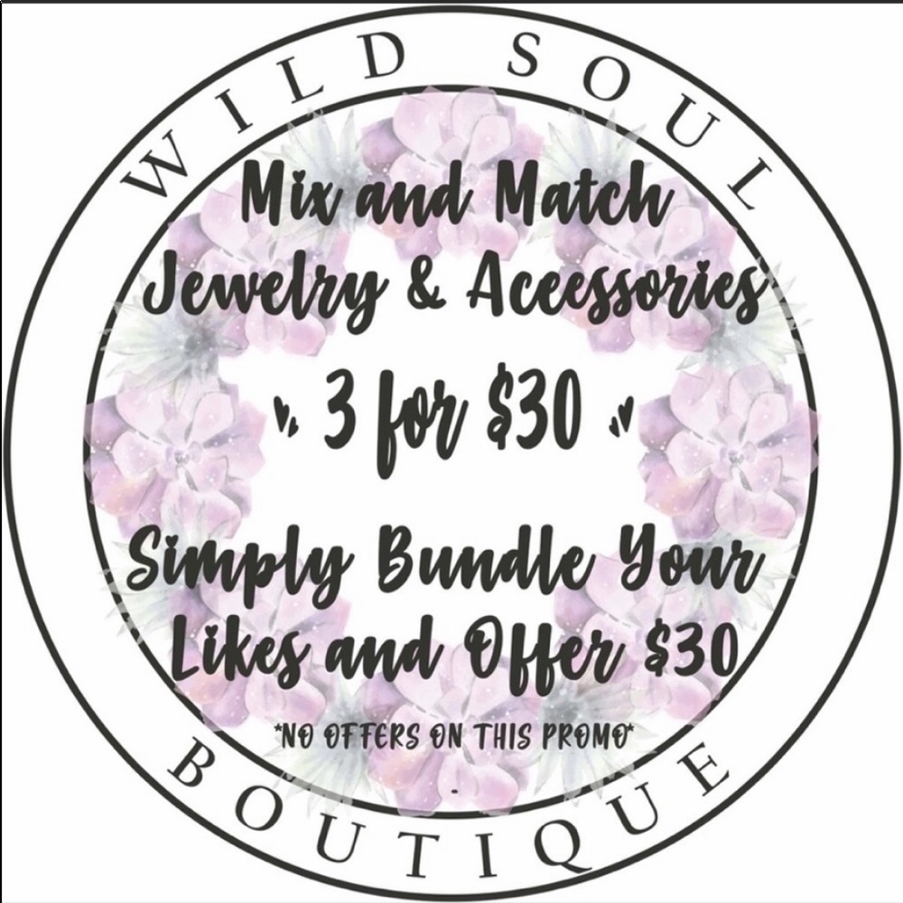 Faux Pearl + Rhinestone Ear Cuff - Picture 3 of 3